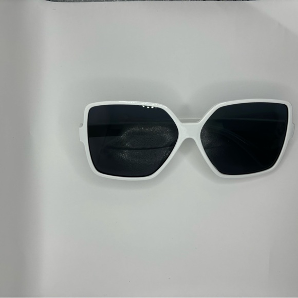 White Square Oversized Sunglasses - Picture 3 of 5